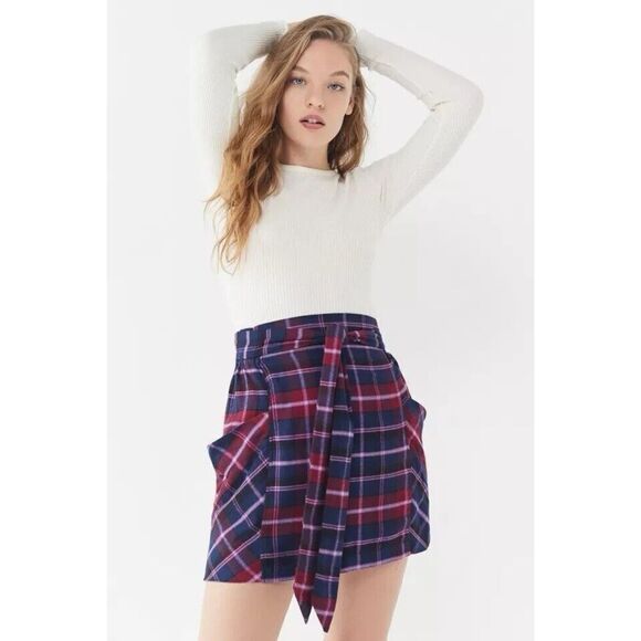 Urban Outfitters Cameron Flannel Tie Front Mini Skirt Pockets Plaid Navy Small - Picture 1 of 7